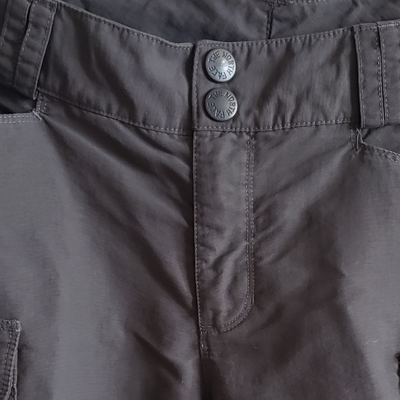 The North Face Convertable Pants To Shorts Grey Cargo Woman Size 6 EUC - Picture 8 of 16